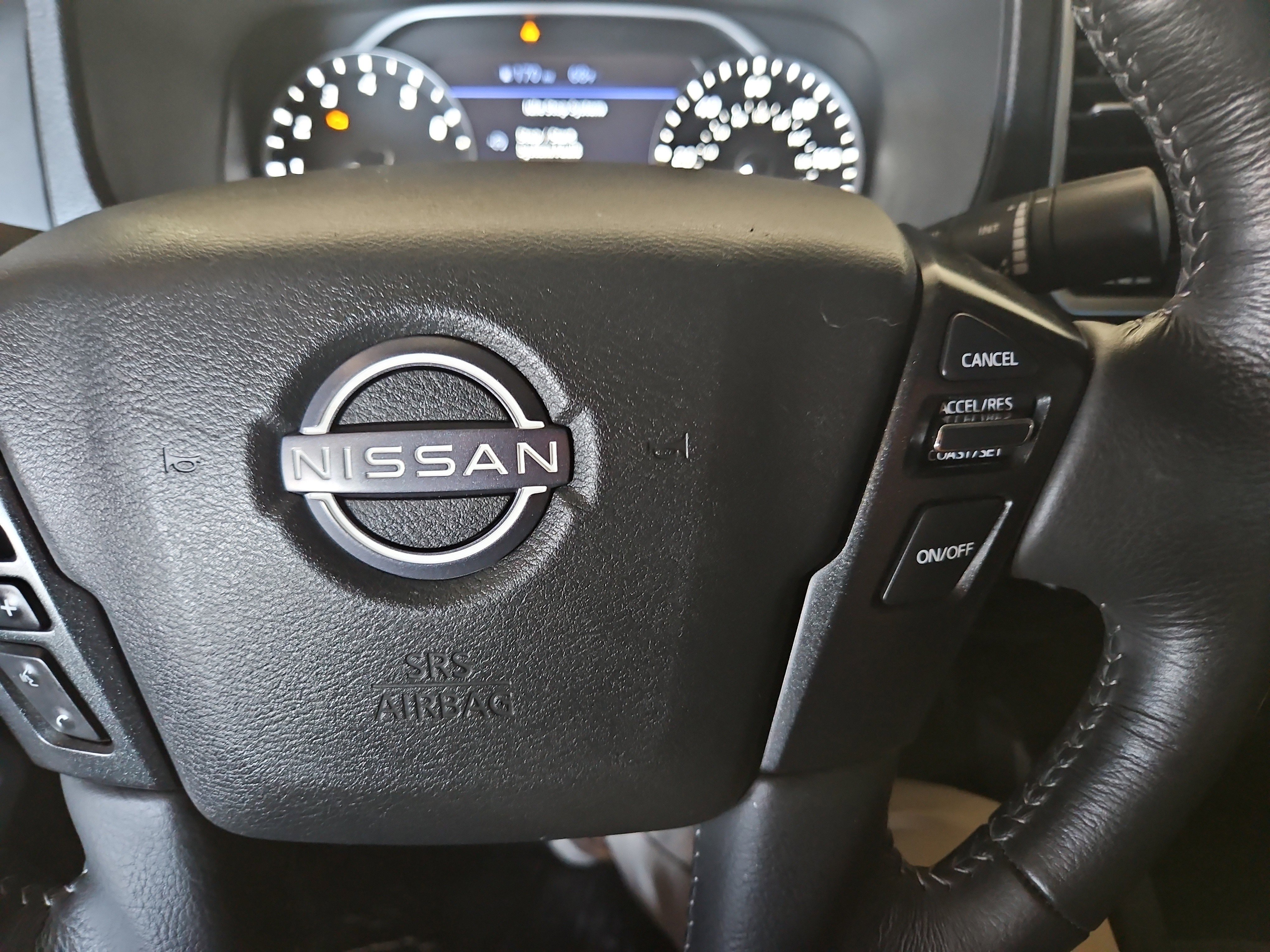 Used 2024 Nissan Frontier SL AWD/4WD image 17