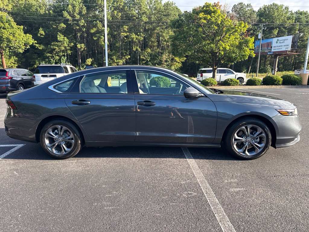 Used 2024 Honda Accord EX image 2