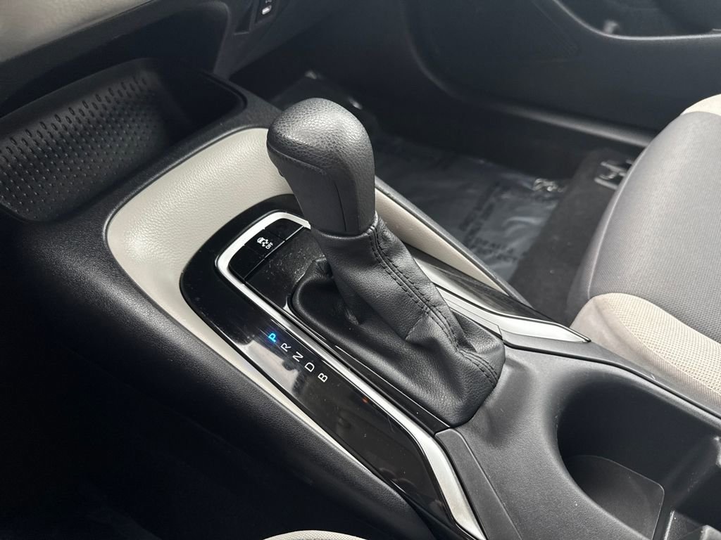 Used 2025 Toyota Corolla LE w/ Convenience Package image 25