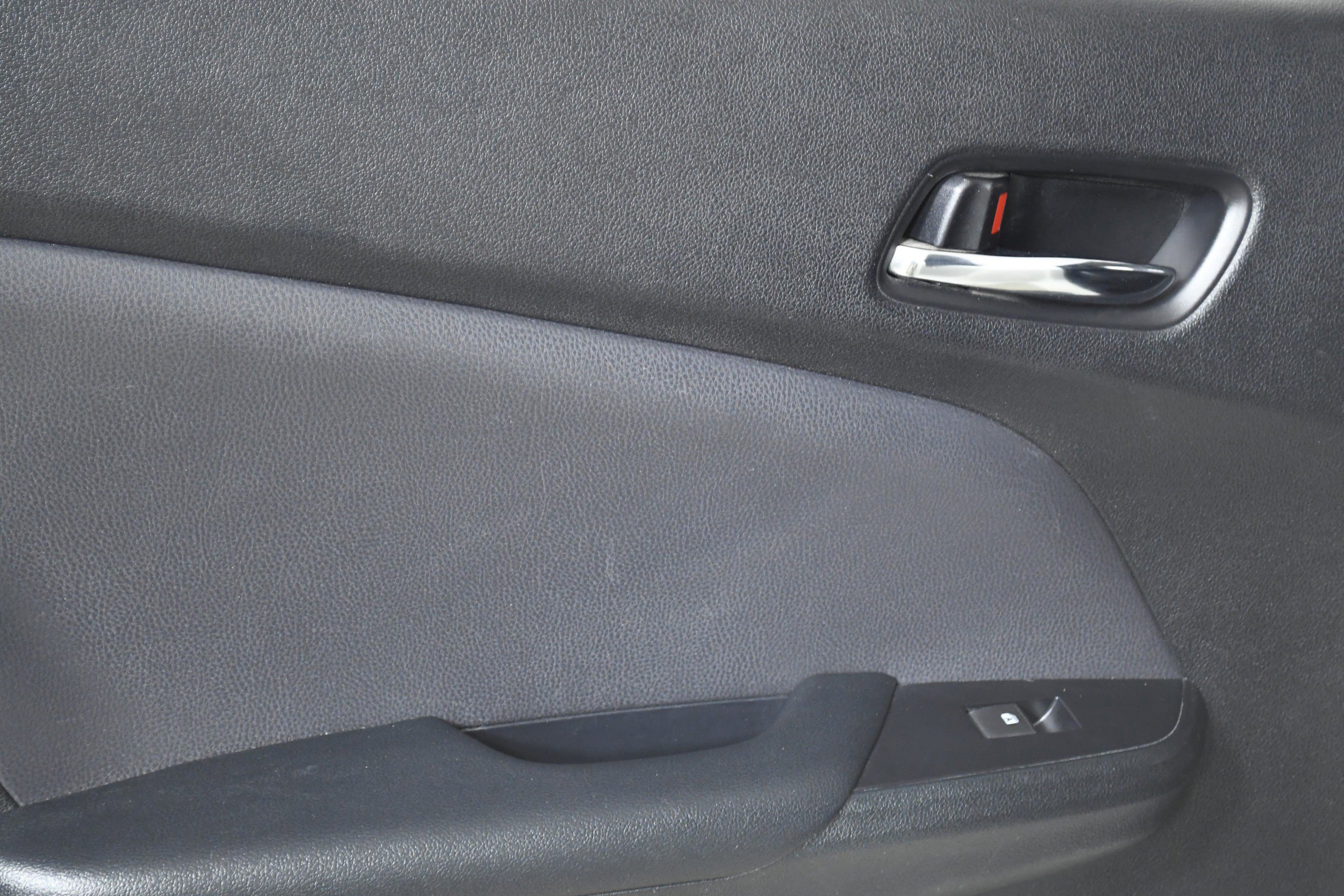 Used 2017 Toyota Prius Prime Advanced image 23