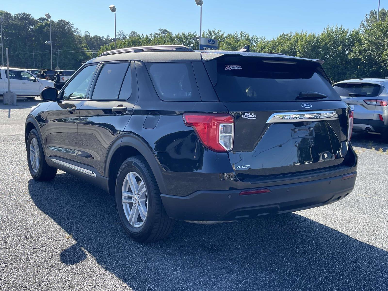 Used 2023 Ford Explorer XLT image 28