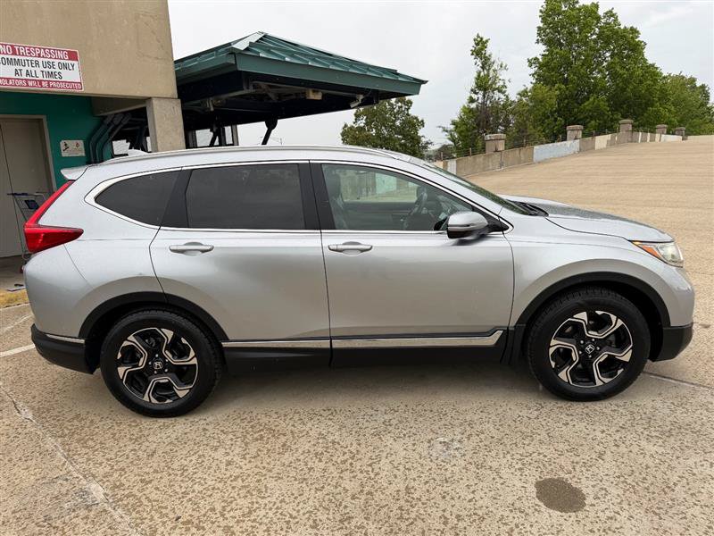 Used 2017 Honda CR-V Touring image 8
