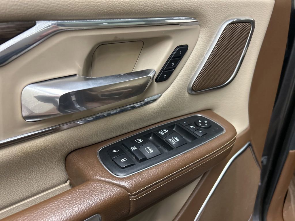 Used 2019 RAM 1500 Laramie AWD/4WD image 23