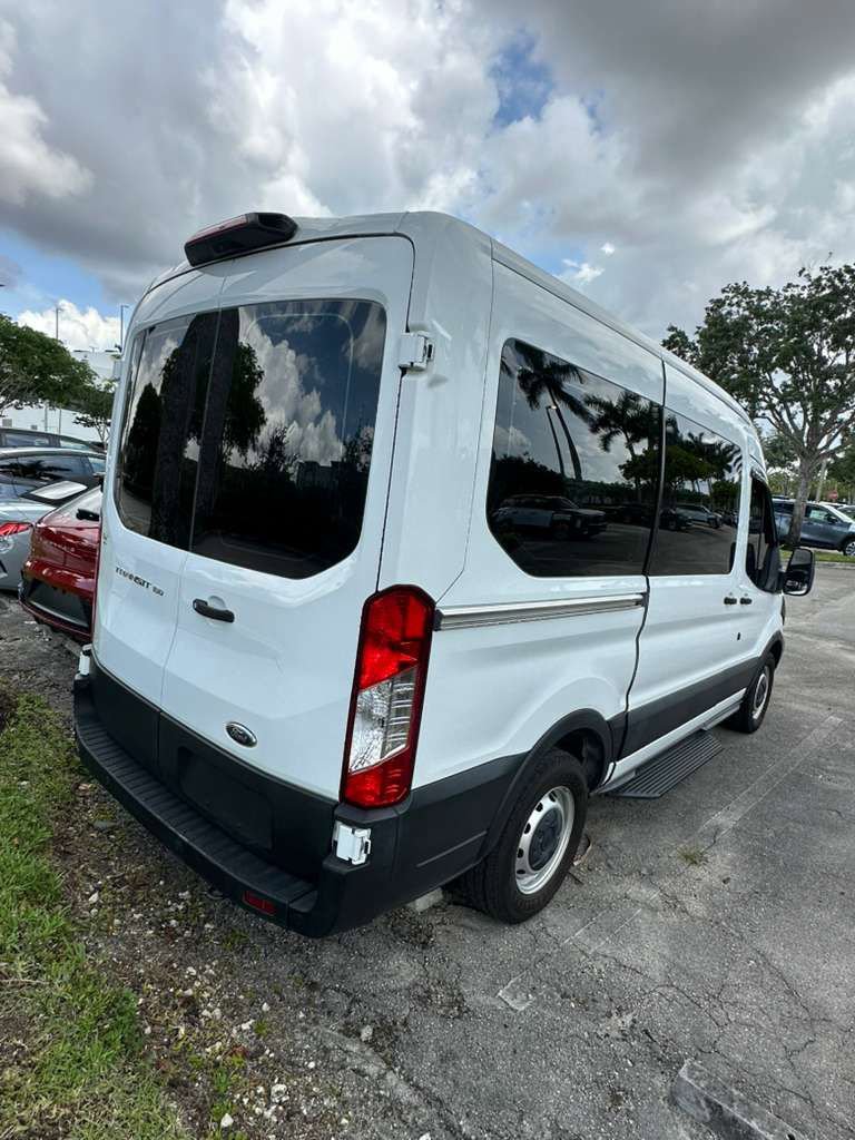 Used 2019 Ford Transit 150 XL RWD image 8