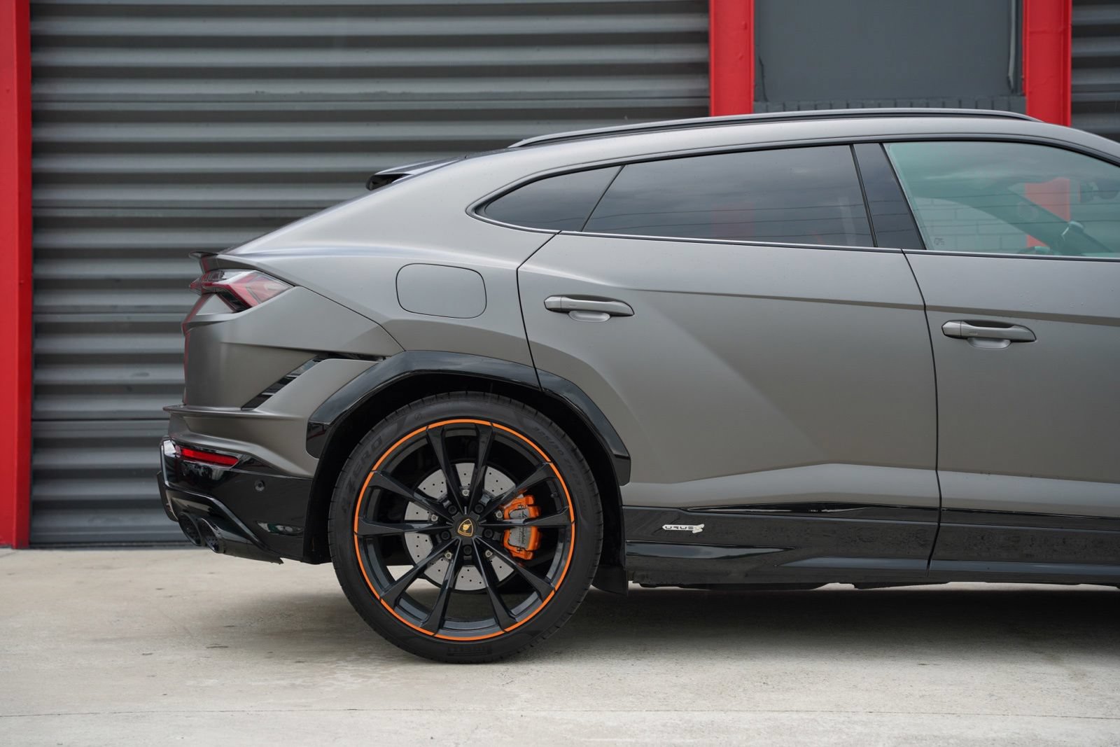 Used 2023 Lamborghini Urus S AWD/4WD image 3