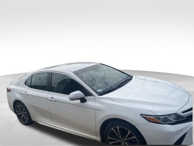 Used 2018 Toyota Camry SE w/ Convenience Package FWD image 13