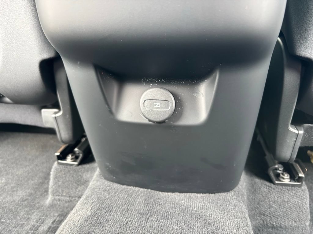 Certified 2026 Volvo XC90 B6 Plus w/ Protection Package Premier AWD/4WD image 25