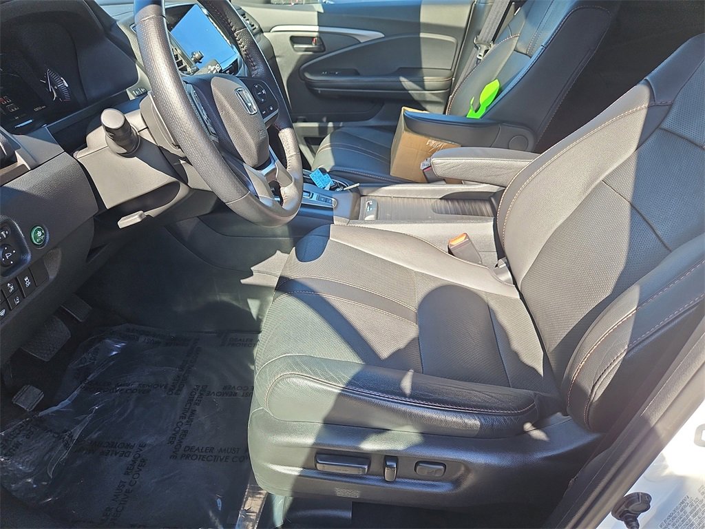 Certified 2022 Honda Passport TrailSport image 32