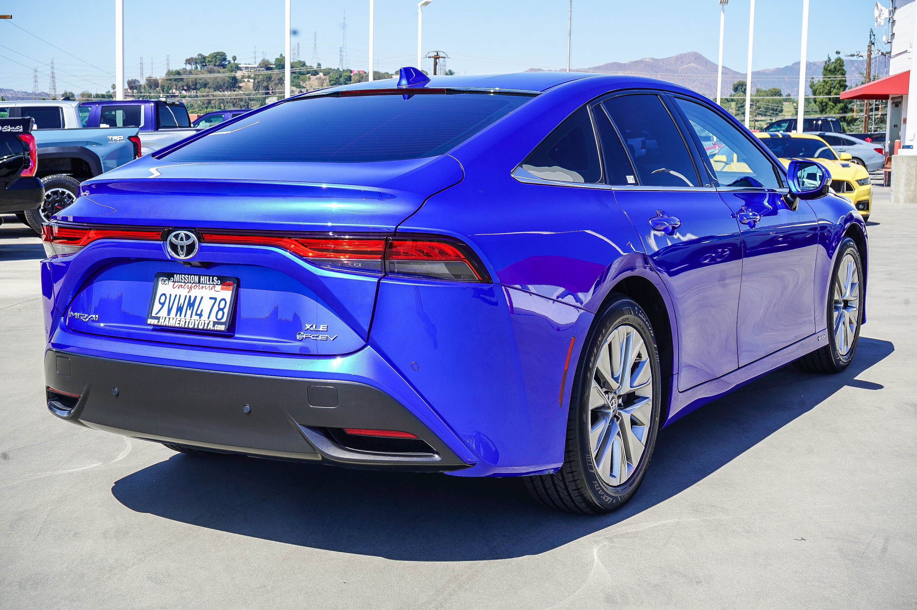 Certified 2025 Toyota Mirai XLE RWD image 7