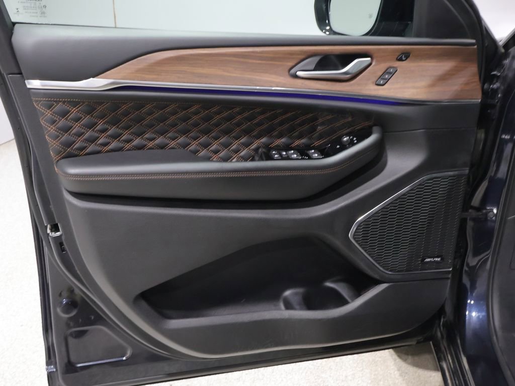 Used 2023 Jeep Grand Cherokee Summit image 13