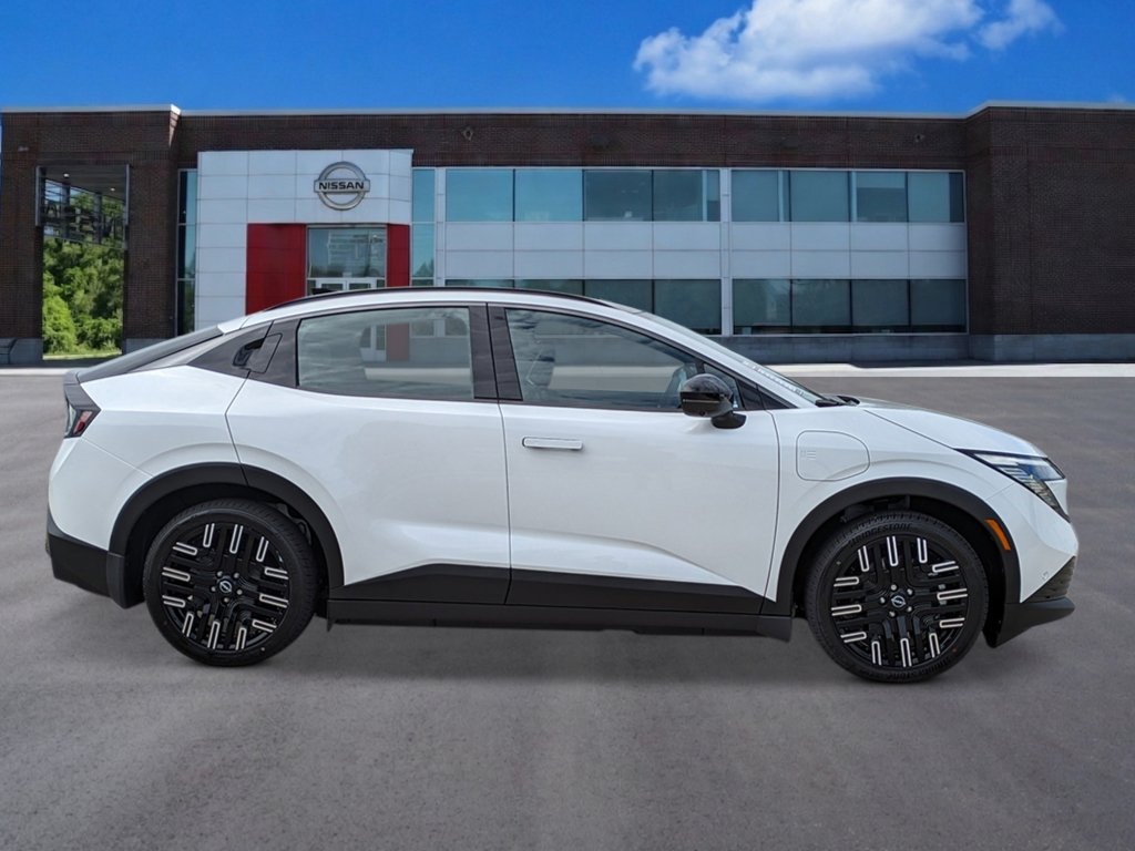 New 2026 Nissan Leaf Platinum+ w/ Cargo Package (Platinum+) FWD image 6