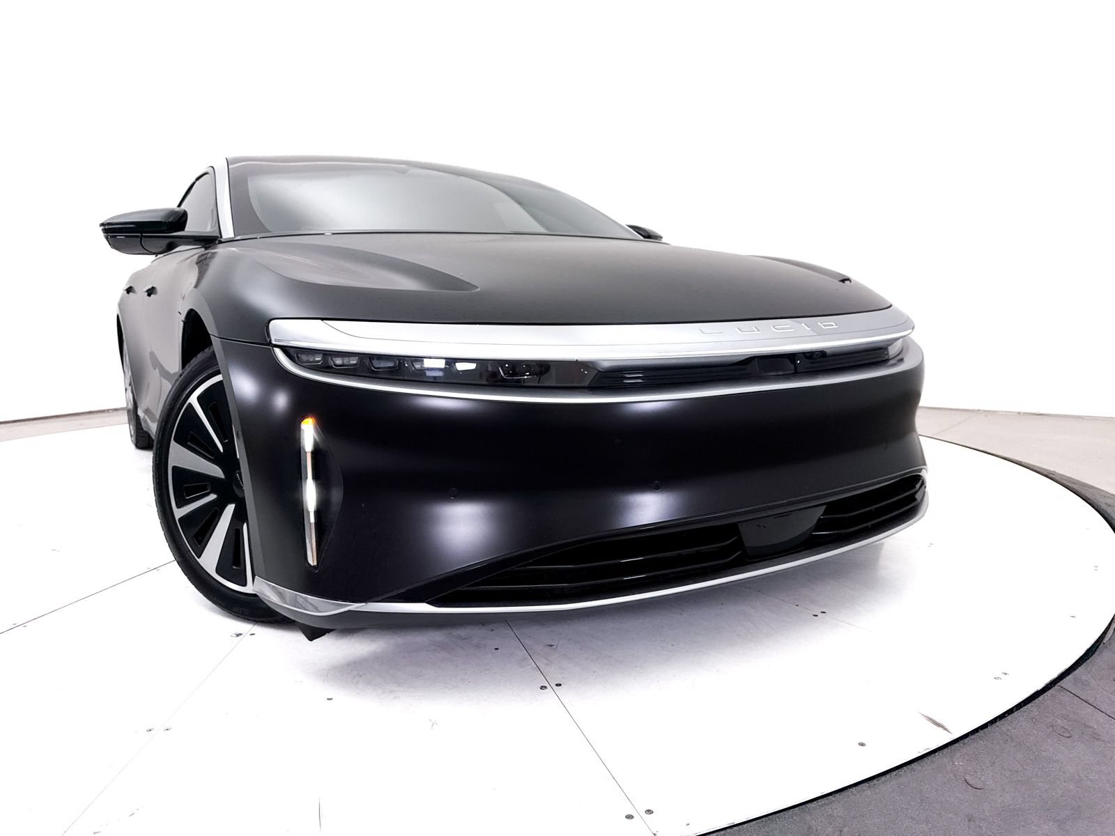 Used 2023 Lucid Air Touring AWD/4WD image 5