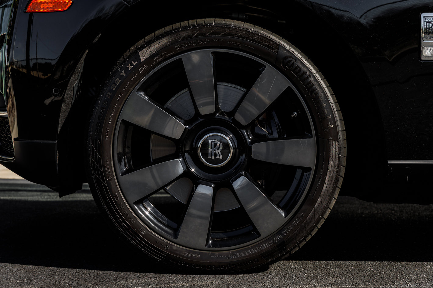 Used 2024 Rolls-Royce Cullinan Base w/ Cullinan Package image 8