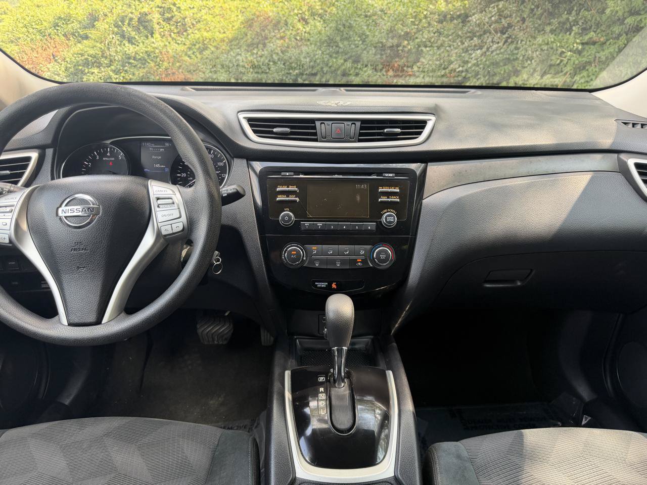 Used 2016 Nissan Rogue S AWD/4WD image 25