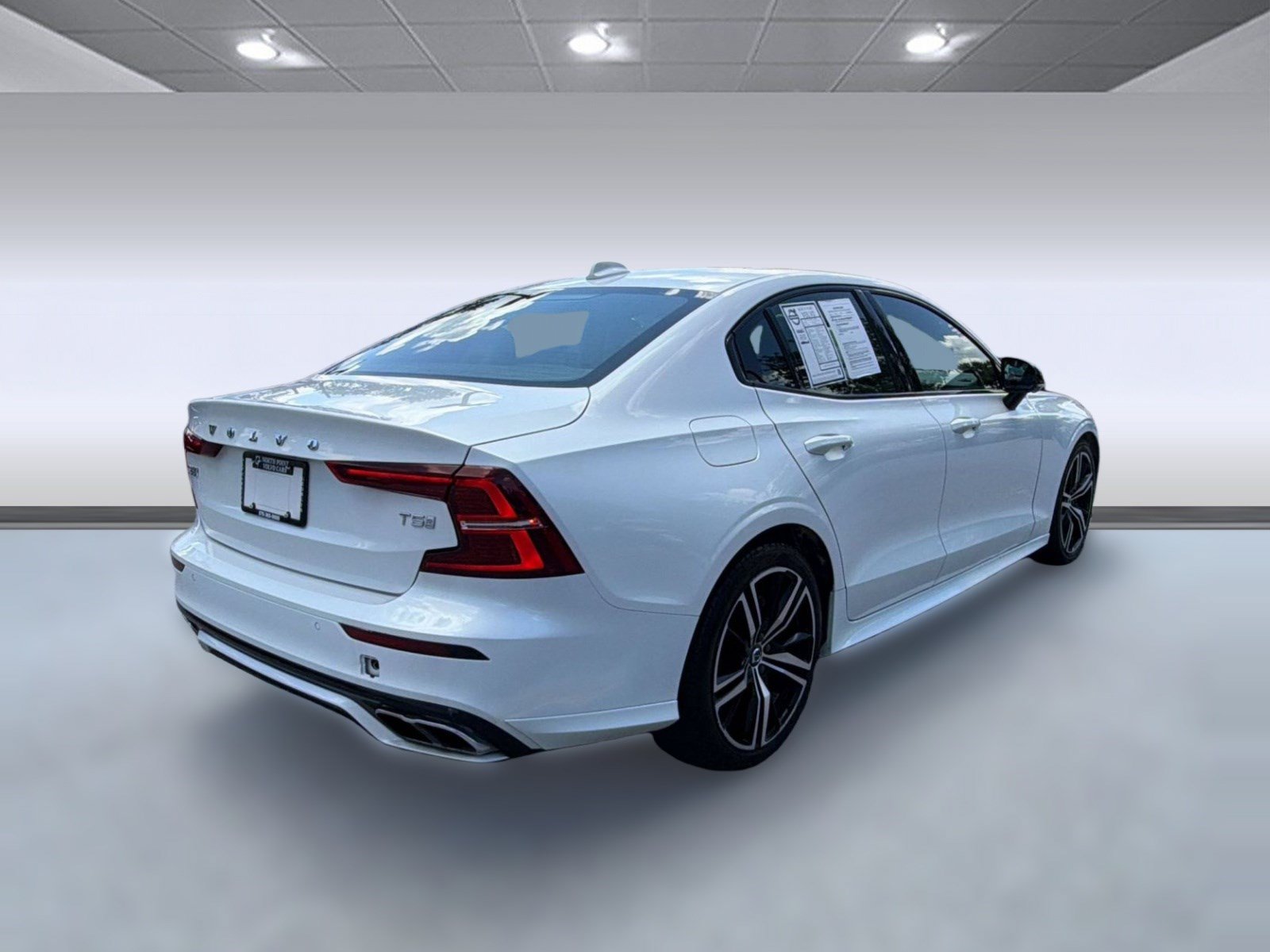 Used 2019 Volvo S60 T5 R-Design FWD image 9
