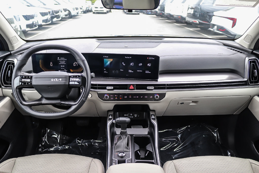 Certified 2026 Kia Sorento S w/ S Panoramic Sunroof Package AWD/4WD image 10