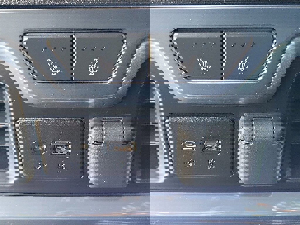 Certified 2023 Chevrolet Silverado 3500 High Country image 9