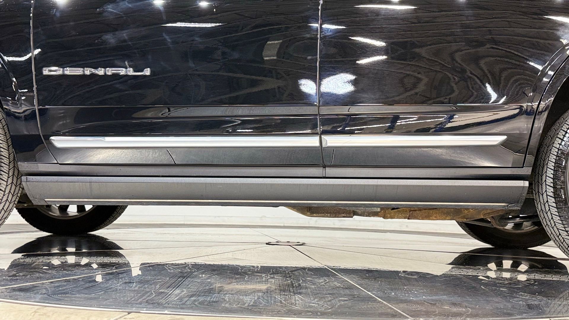 Used 2022 GMC Yukon Denali w/ Denali Ultimate Package image 28