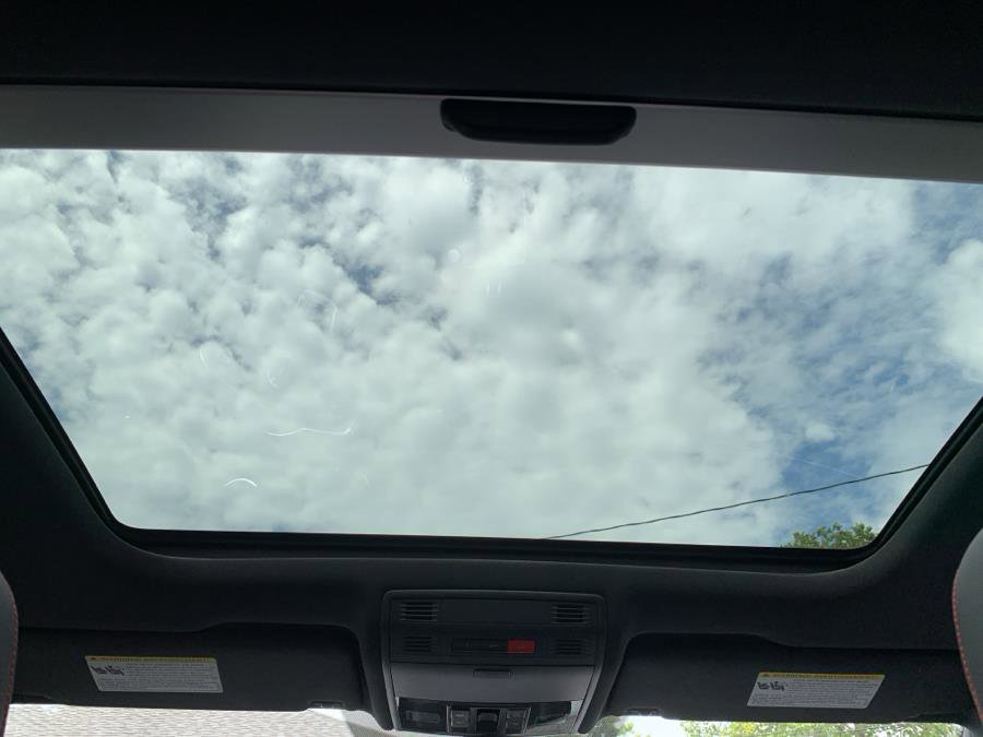 Used 2019 Volkswagen GTI SE w/ SE Experience Package image 17