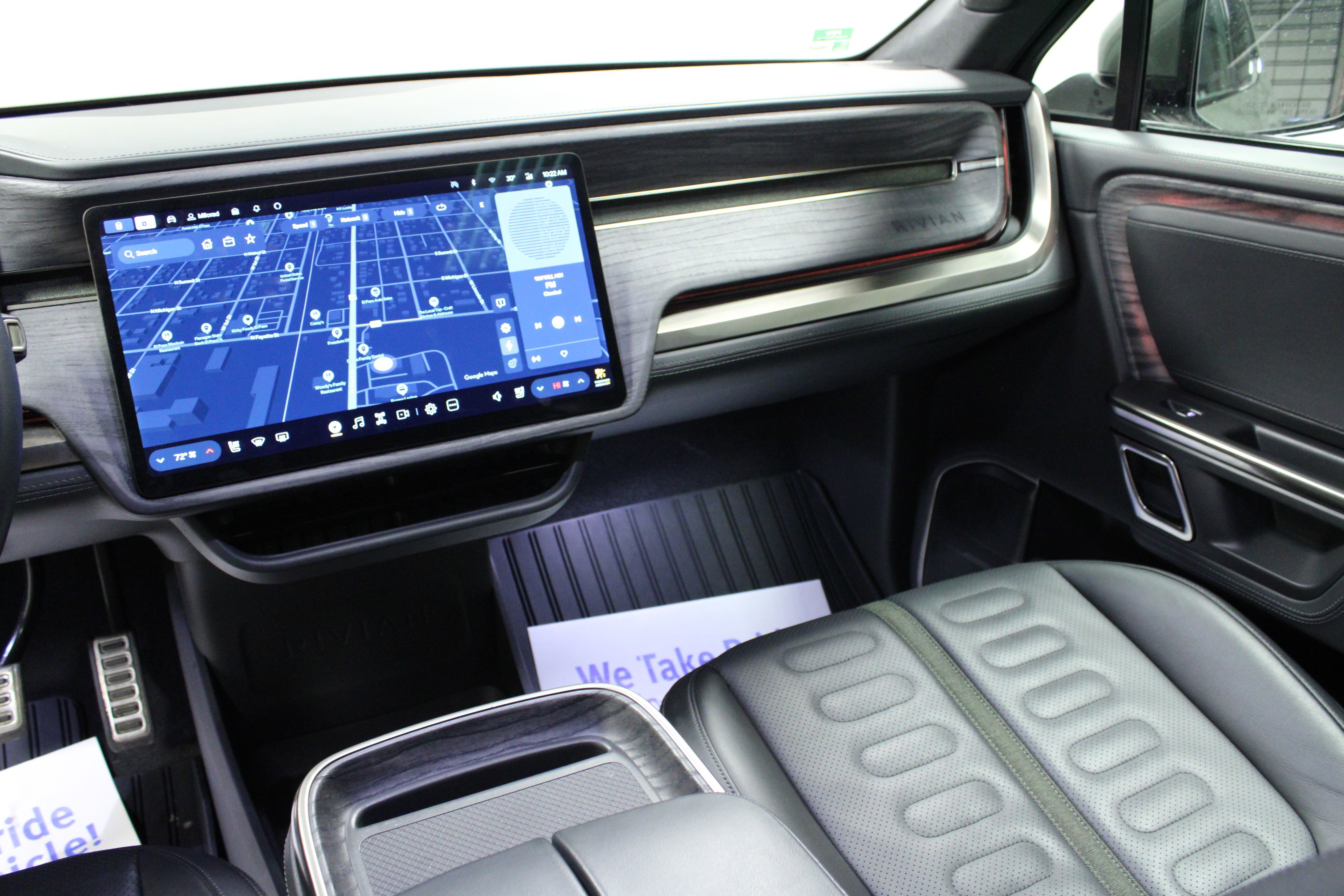 Used 2022 Rivian R1T Launch Edition image 19