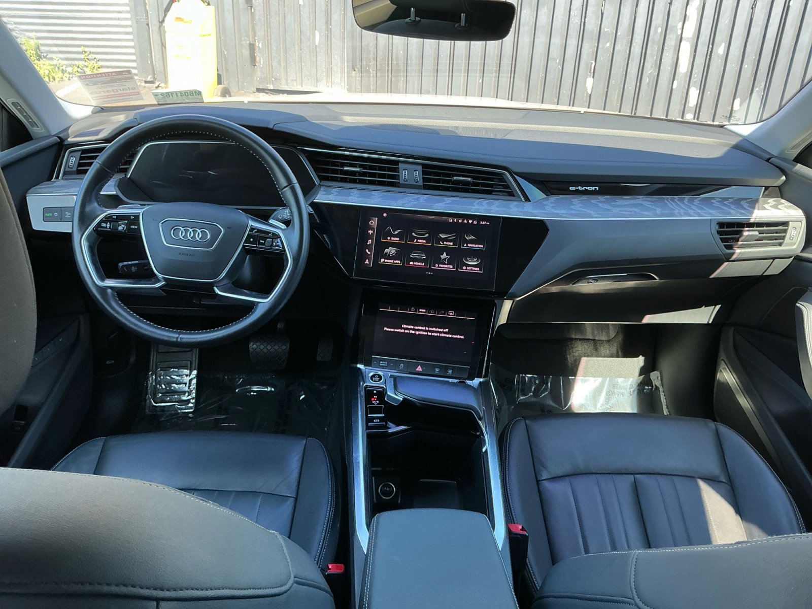 Used 2021 Audi e-tron Premium w/ Convenience Plus Package image 17