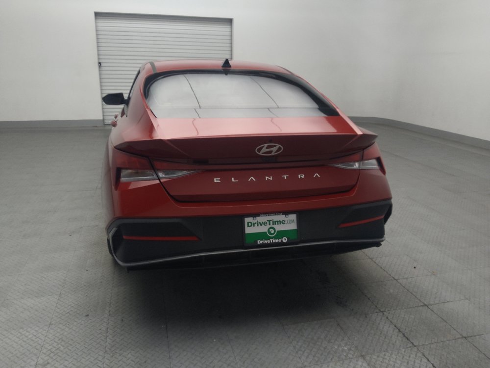 Used 2024 Hyundai Elantra SEL FWD image 6