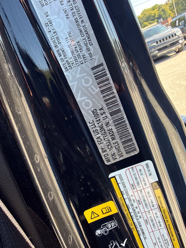 Used 2022 Jeep Gladiator Mojave w/ Cold Weather Group AWD/4WD image 33