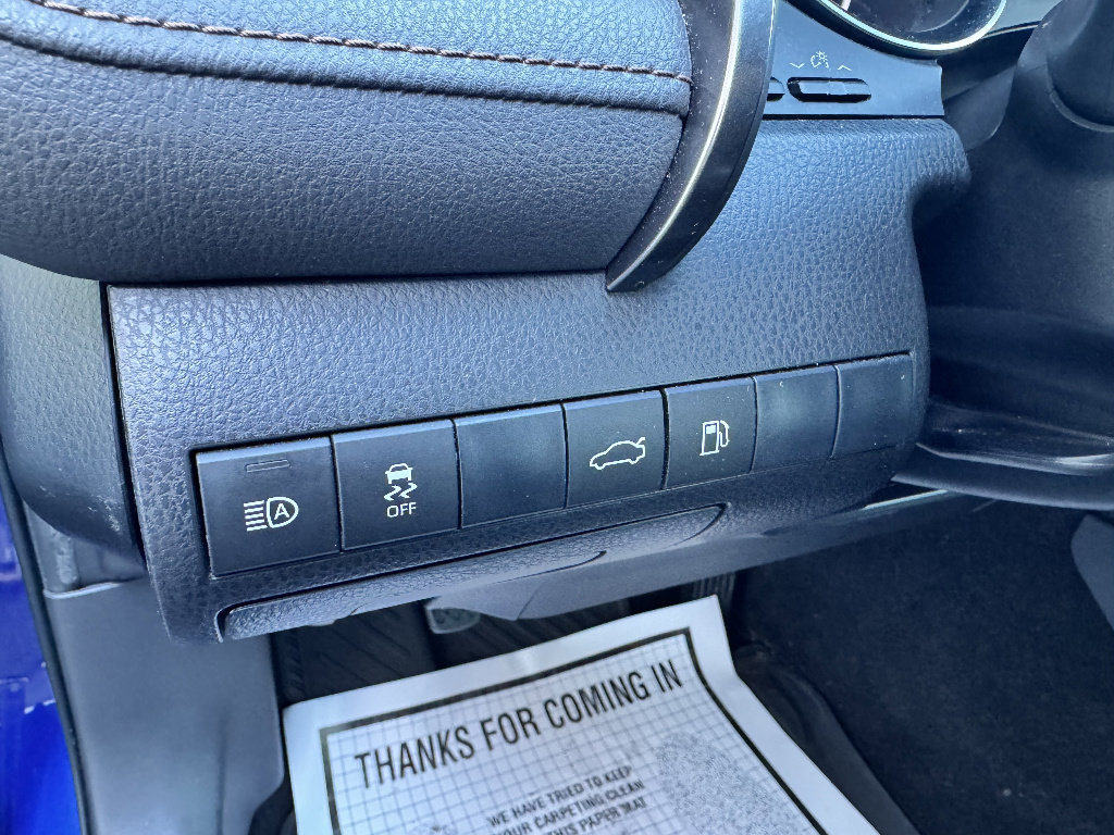 Used 2018 Toyota Camry LE w/ Convenience Package FWD image 15