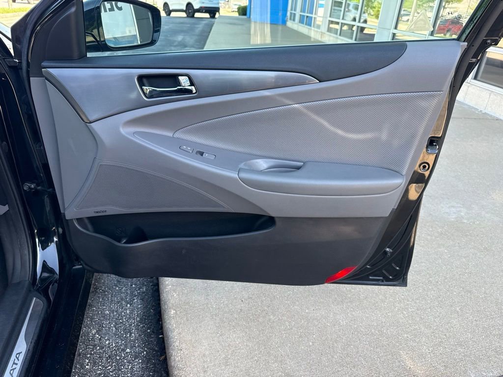 Used 2014 Hyundai Sonata Limited w/ Panoramic Sunroof Package 02 image 44