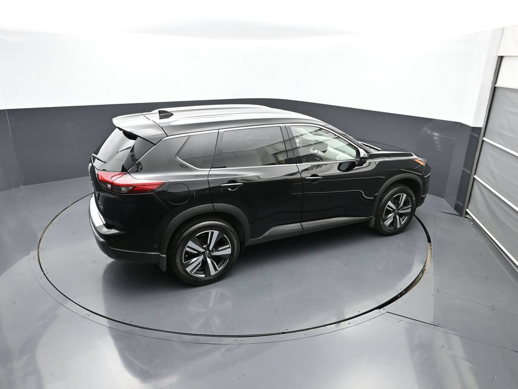 Certified 2025 Nissan Rogue SL AWD/4WD image 44