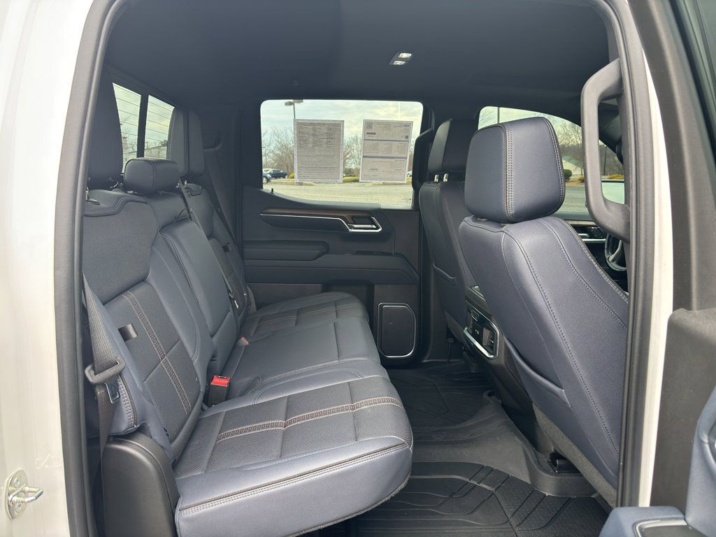 Used 2023 Chevrolet Silverado 1500 High Country w/ High Country Premium Package image 18