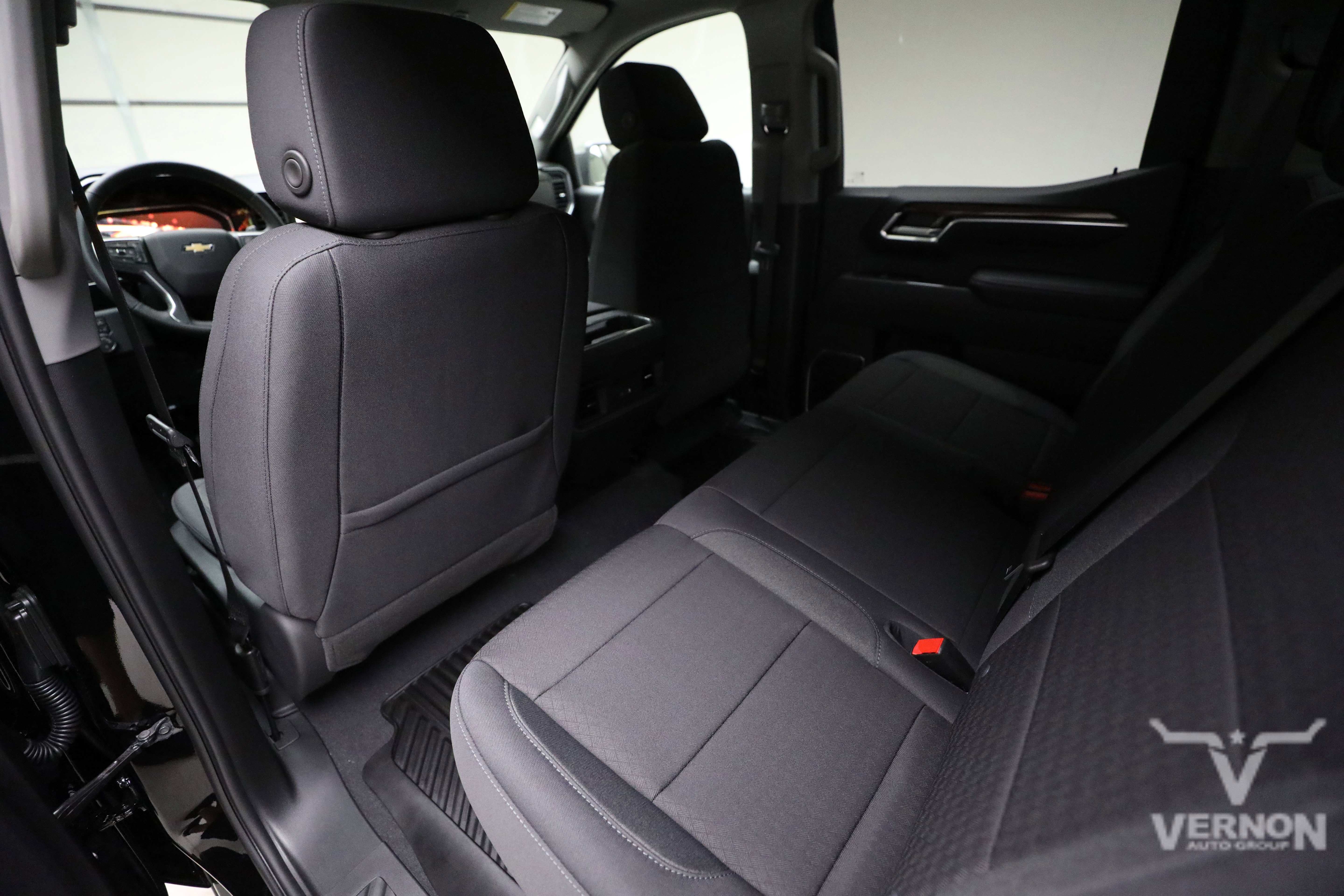New 2026 Chevrolet Silverado 1500 LT w/ Z71 Off-Road Package AWD/4WD image 9