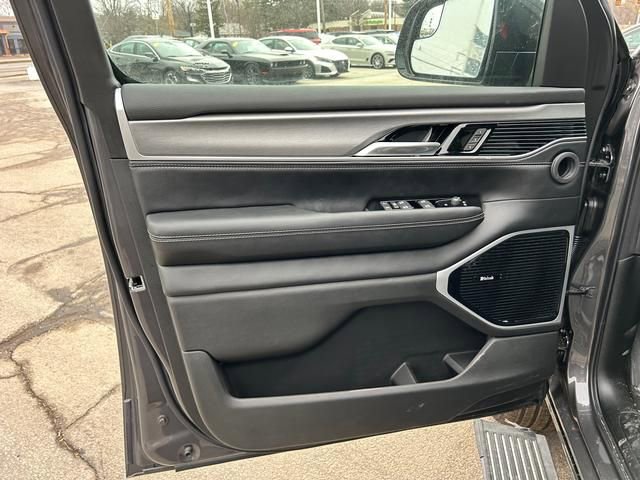 New 2026 Jeep Grand Wagoneer L Limited image 9