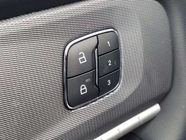 Used 2025 Ford Explorer ST image 13