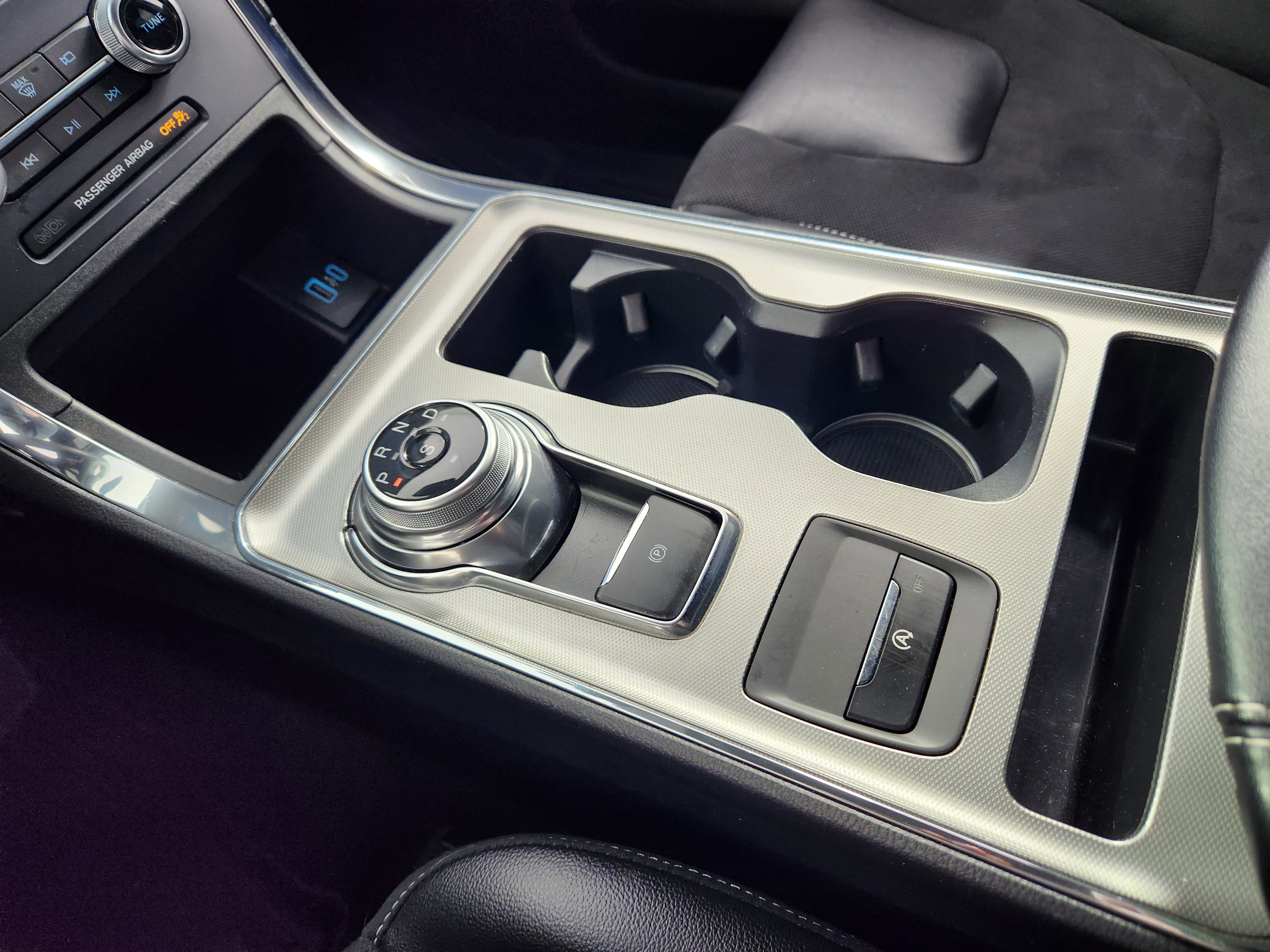 Used 2023 Ford Edge ST image 24