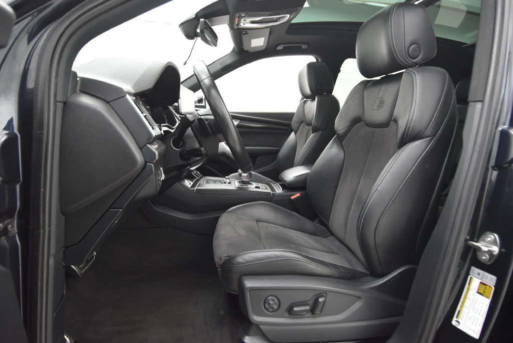 Used 2018 Audi SQ5 Premium Plus w/ S Sport Package AWD/4WD image 26