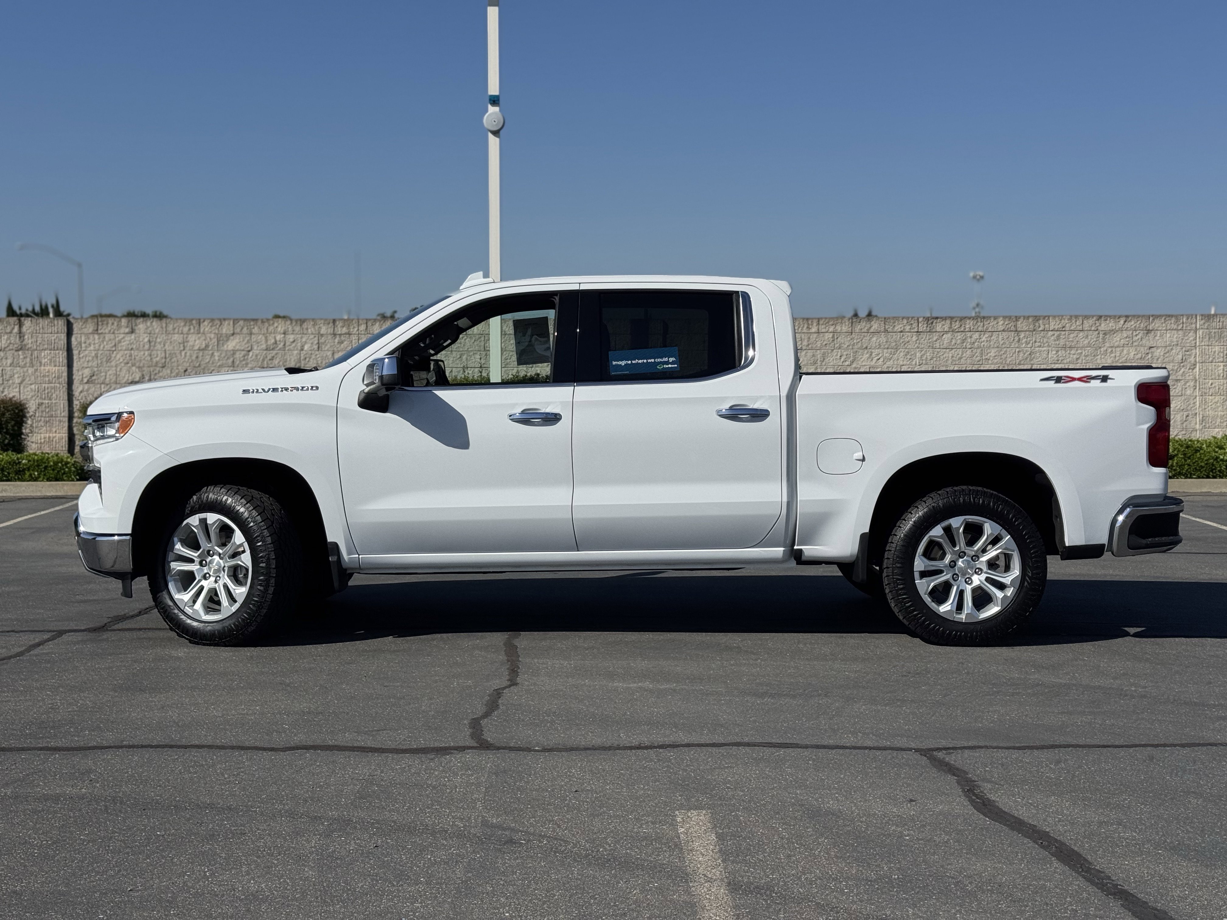 Used 2023 Chevrolet Silverado 1500 LTZ w/ Technology Package AWD/4WD image 4