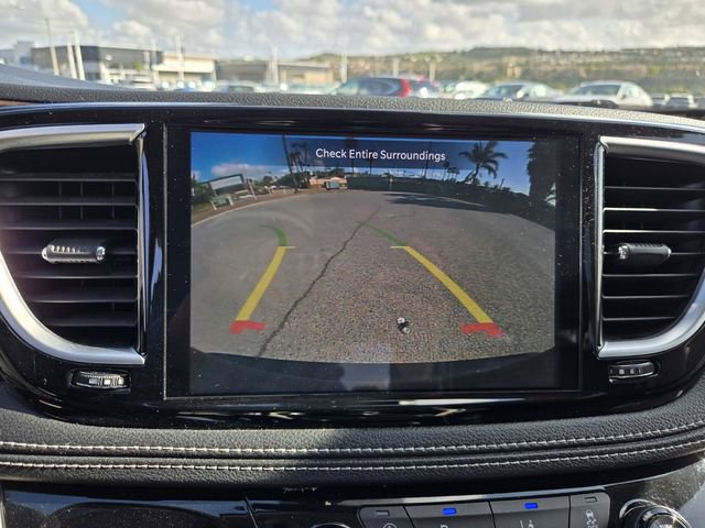 Used 2023 Chrysler Pacifica Limited image 11