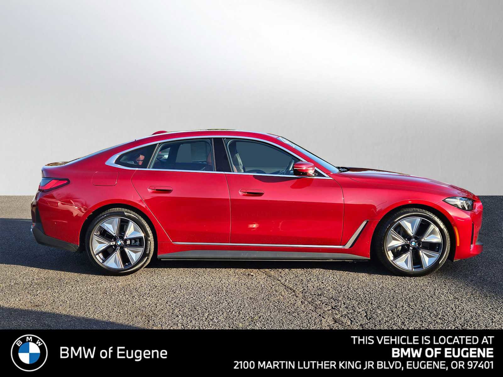 Used 2025 BMW i4 xDrive40i w/ Premium Package image 2