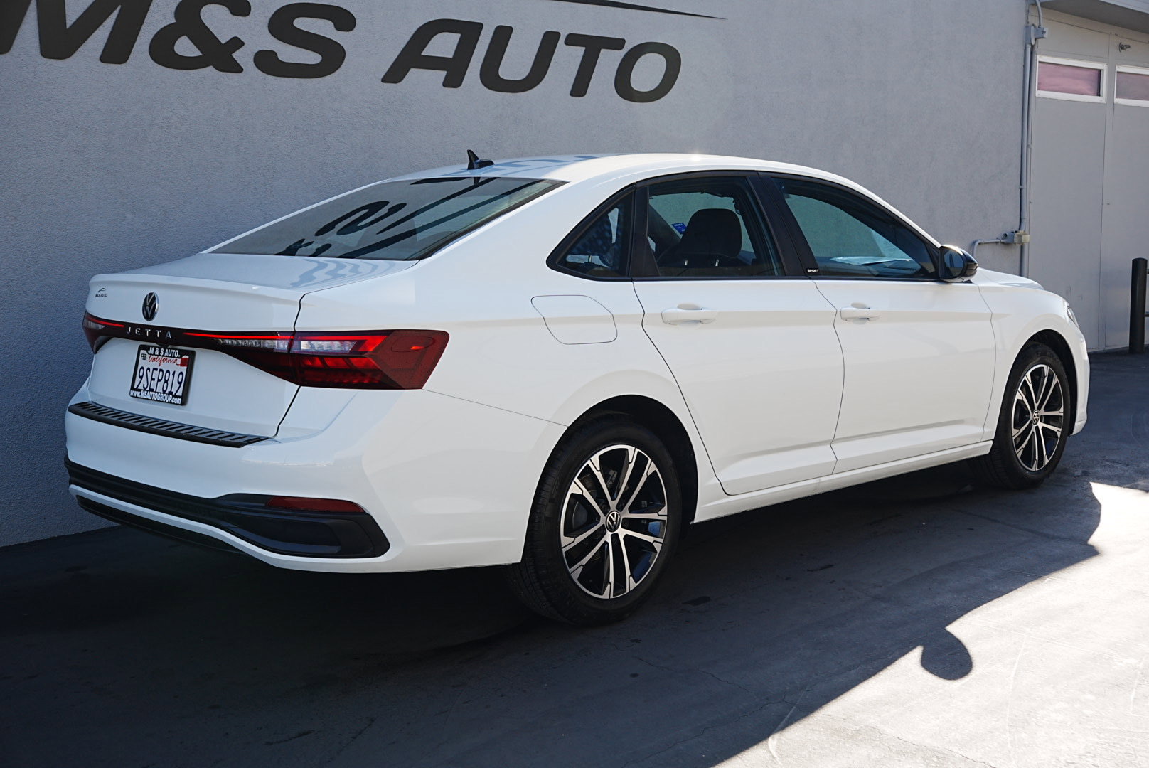 Used 2025 Volkswagen Jetta Sport image 4