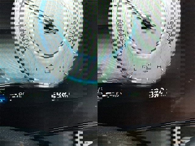 Certified 2022 Hyundai Elantra Limited w/ Cargo Package image 21