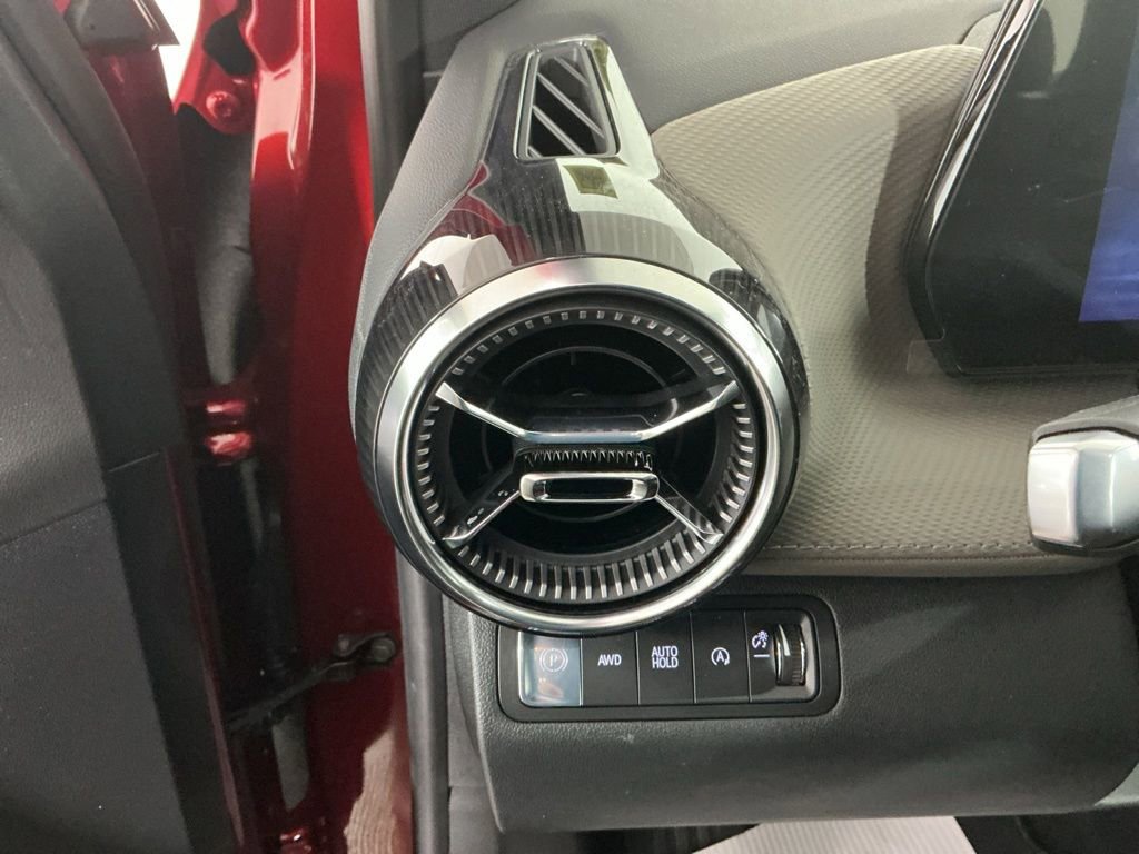 New 2026 Chevrolet Equinox LT w/ Convenience Package II AWD/4WD image 15