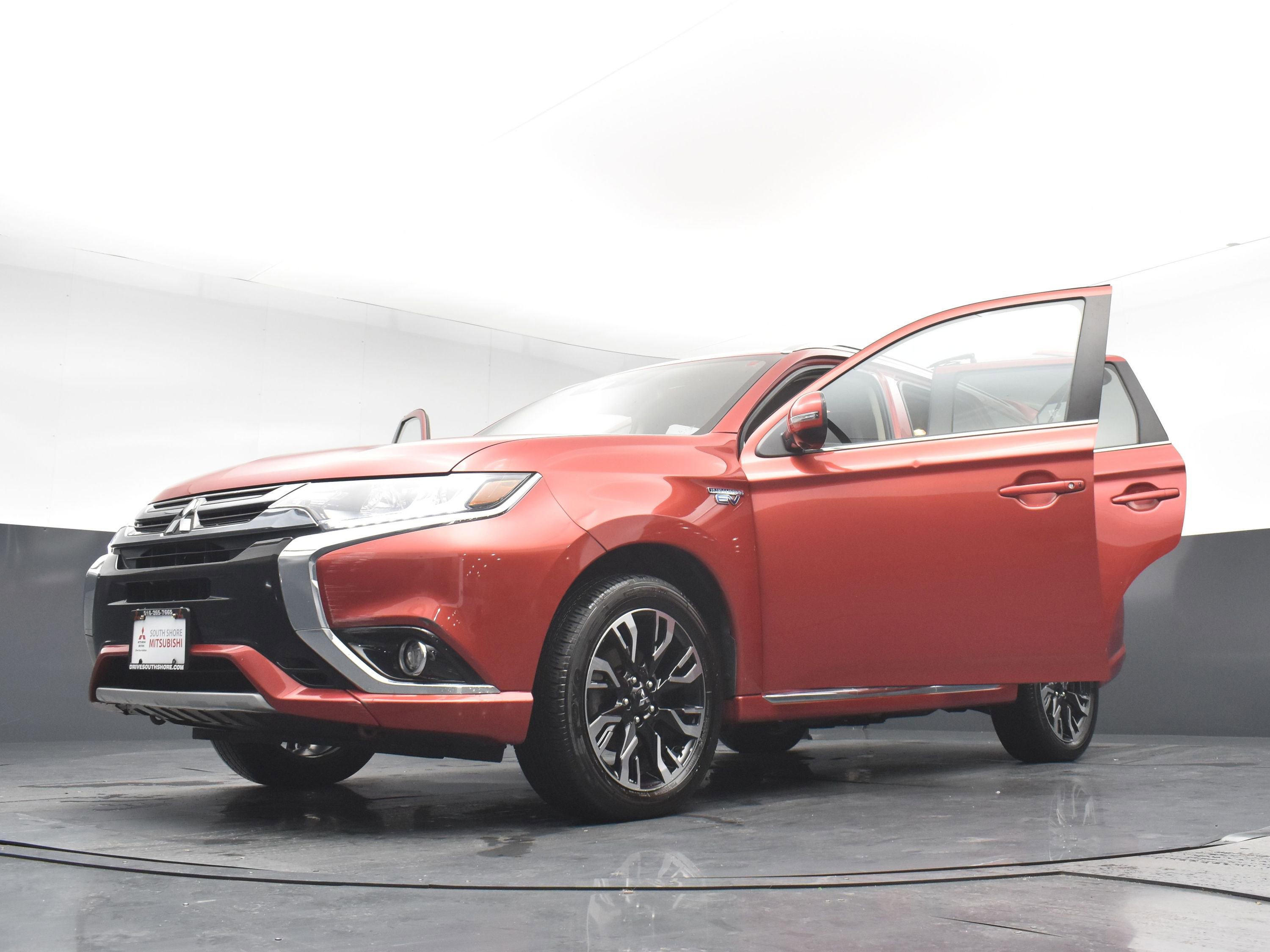 Used 2018 Mitsubishi Outlander GT image 32