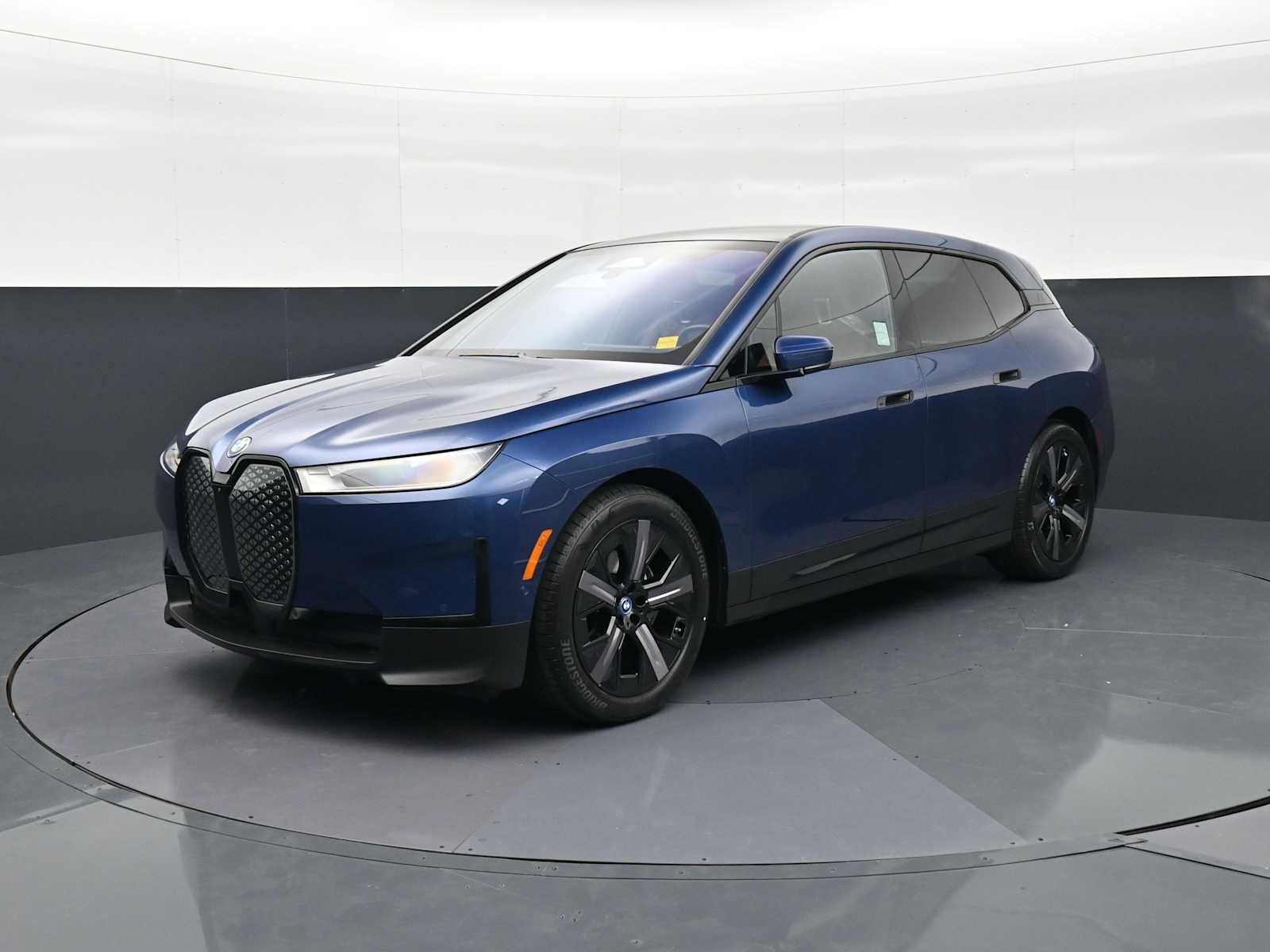 Certified 2023 BMW iX xDrive50 w/ Premium Package AWD/4WD image 1