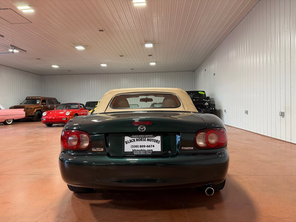 Used 2001 MAZDA MX-5 Miata RWD image 11