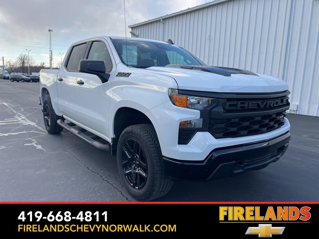 Used 2025 Chevrolet Silverado 1500 Custom Trail Boss w/ Turbomax Blackout Package 360° Tour