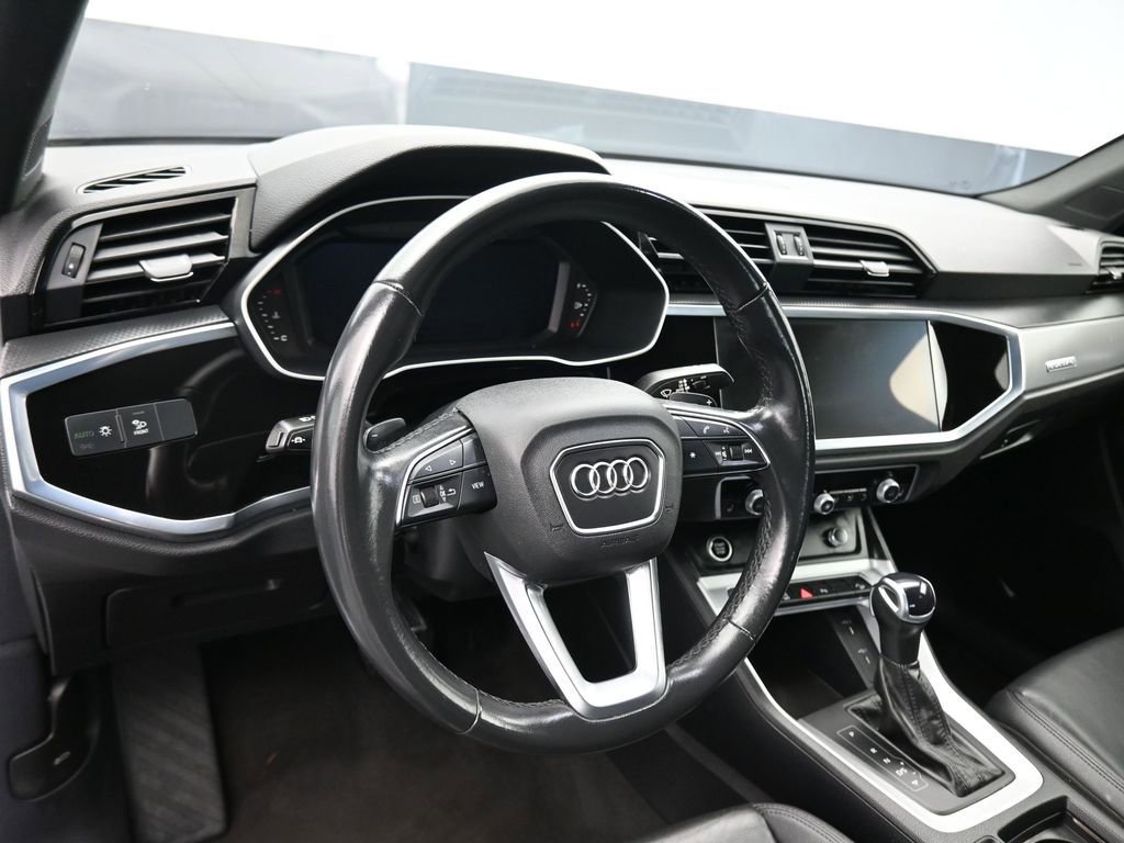 Used 2023 Audi Q3 2.0T Premium AWD/4WD image 14