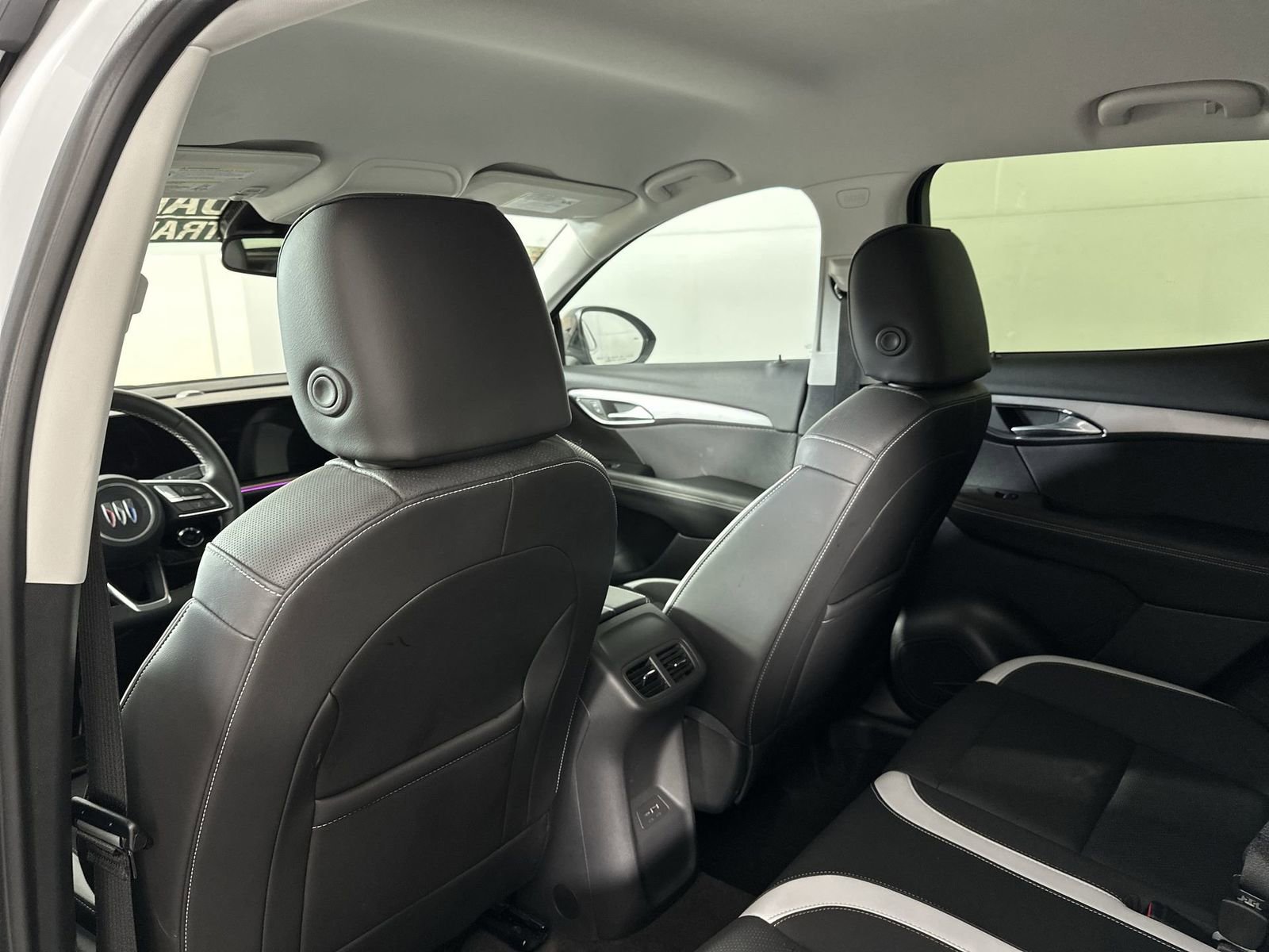 Used 2025 Buick Envision Sport Touring image 24