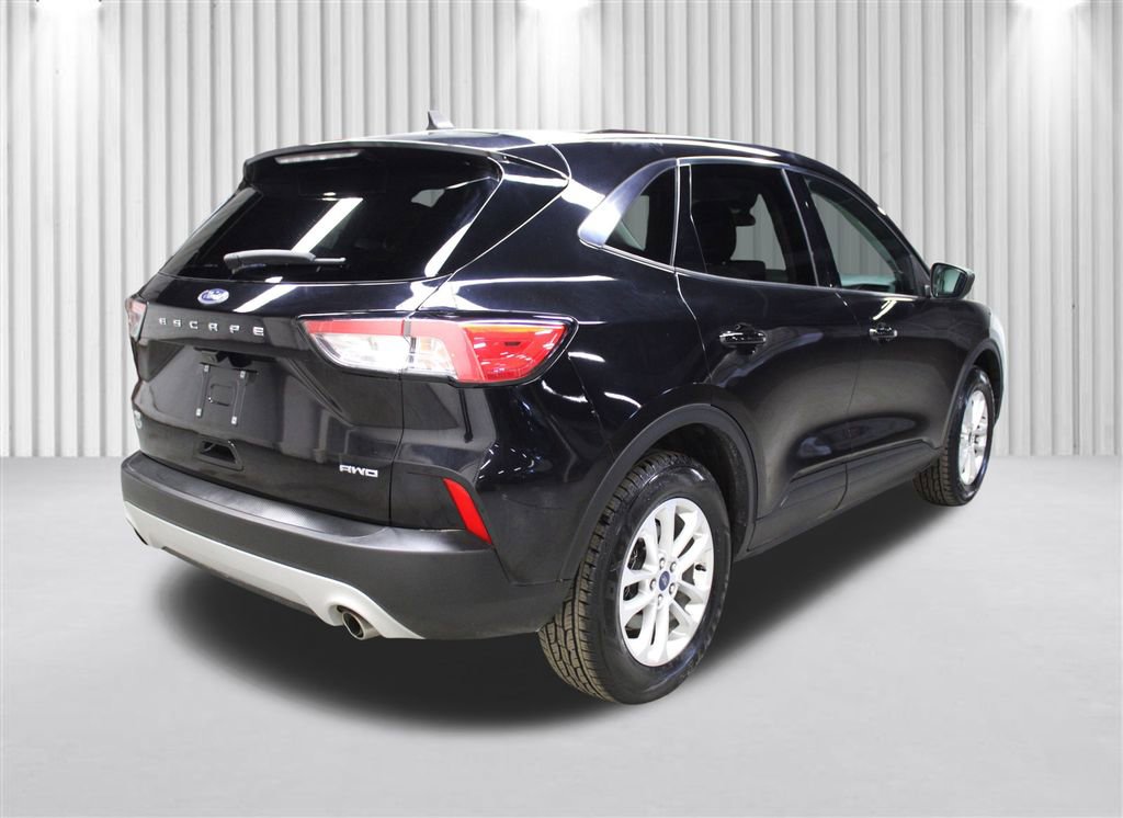 Used 2022 Ford Escape SE w/ Cold Weather Package image 3
