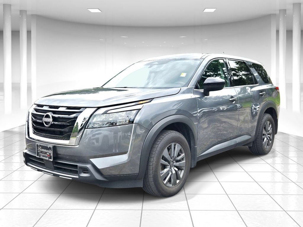 Used 2024 Nissan Pathfinder S FWD image 7